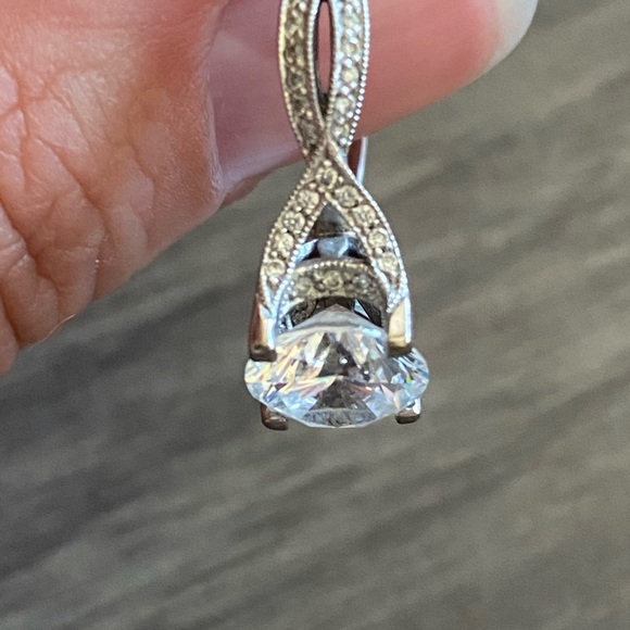 Discontinued Tacori Ribbon Engagement Ring 6.5 - Picture 3 of 7